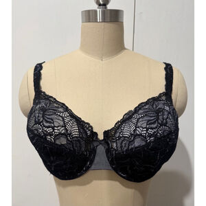 Bali black gray lace 40C underwire unlined Bra. Black sparkle center bow GUC